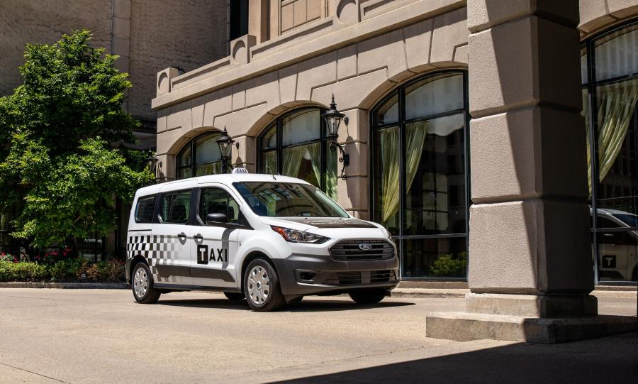  Ford Transit Connect Taxi 2018 года  (NA) (фото 4 из 5)